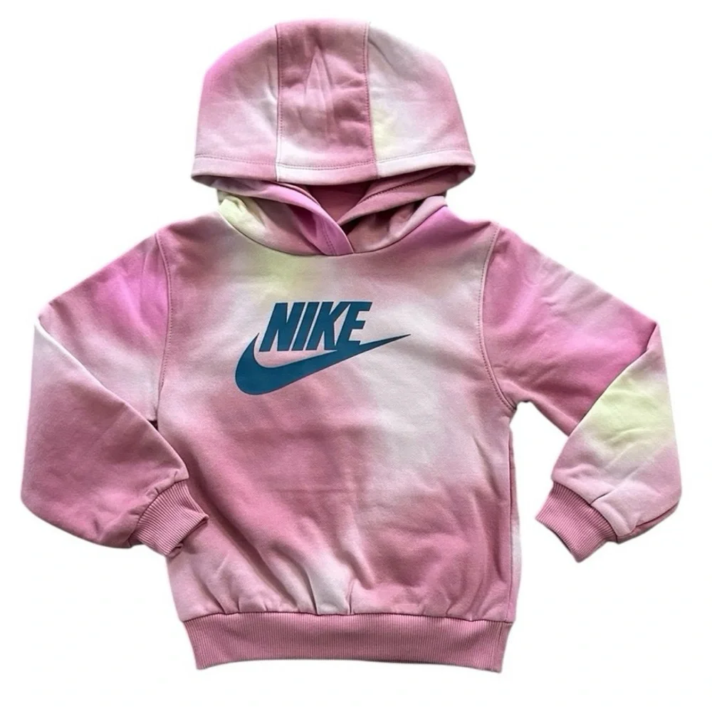 Nike adorable piece